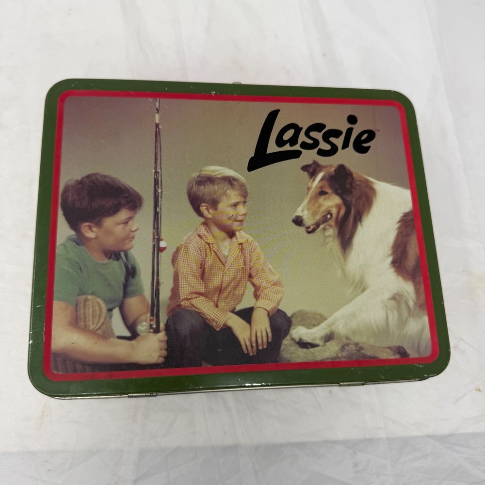 Vintage Lassie Metal Lunch Box Green Red Fishing Scene TV Memorabilia Tin Tote